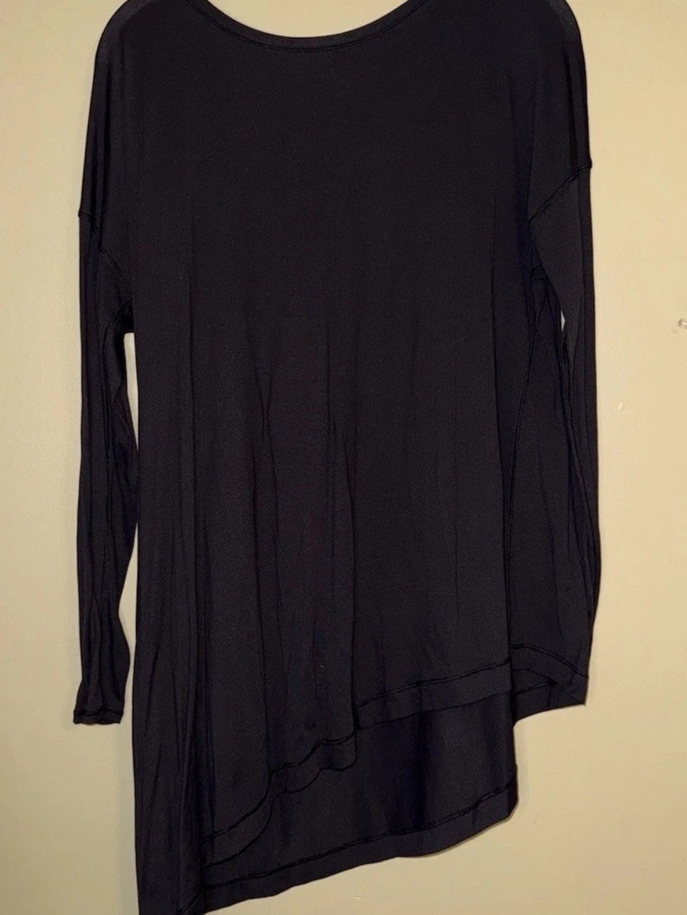 Lululemon Asymmetrical Long Sleeve T Women Size 8 Black Excellent Relaxed Fit